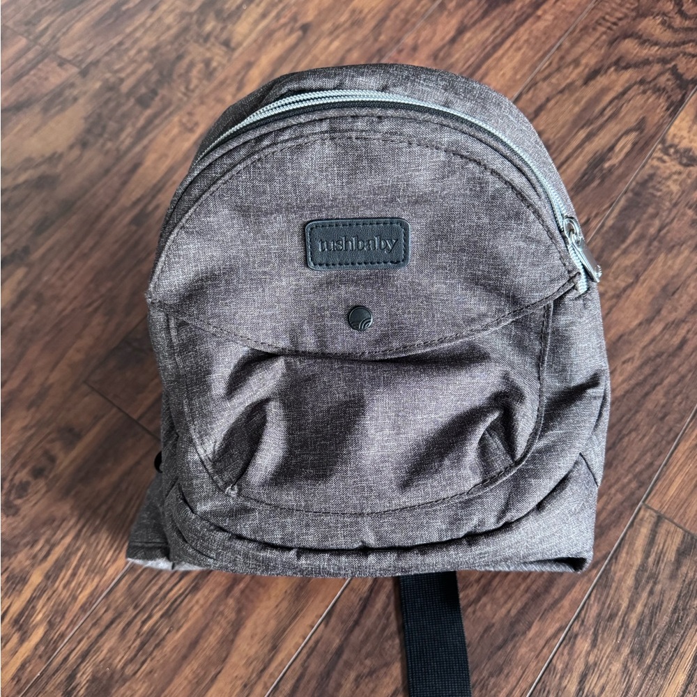 Tushbaby Lite hip carrier